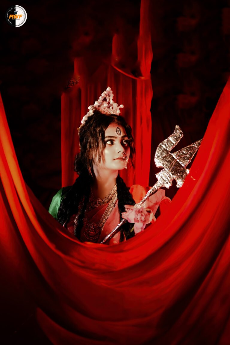 Devi Look Photoshoot Poses